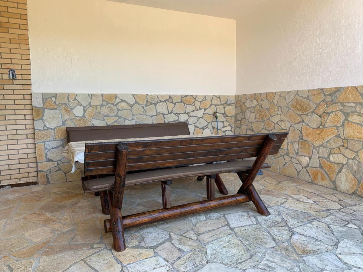 Holiday Home Bratica ウルツィニ エクステリア 写真
