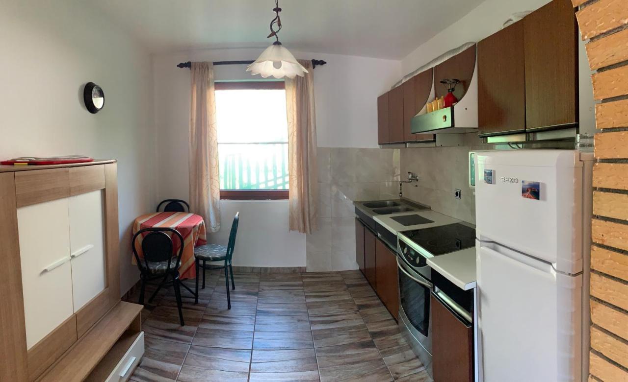 Holiday Home Bratica ウルツィニ エクステリア 写真