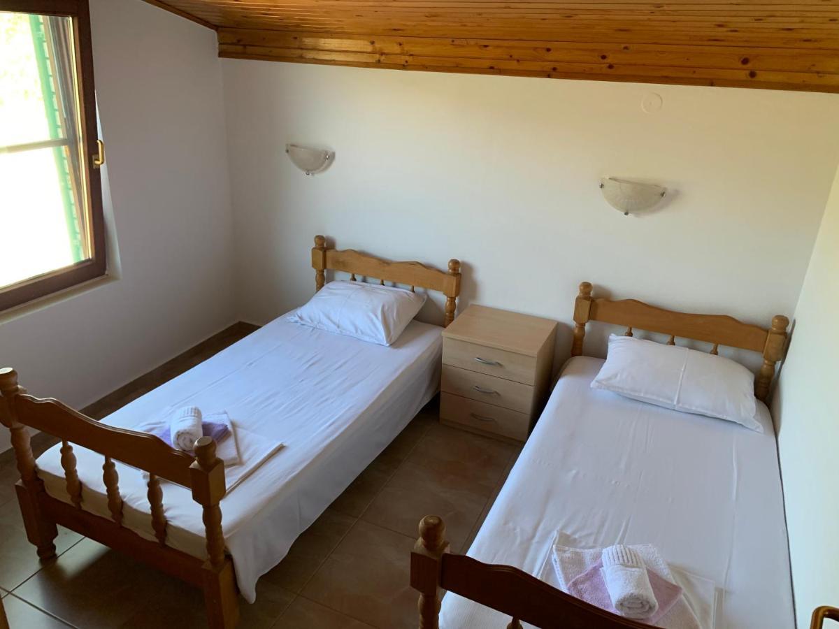 Holiday Home Bratica ウルツィニ エクステリア 写真