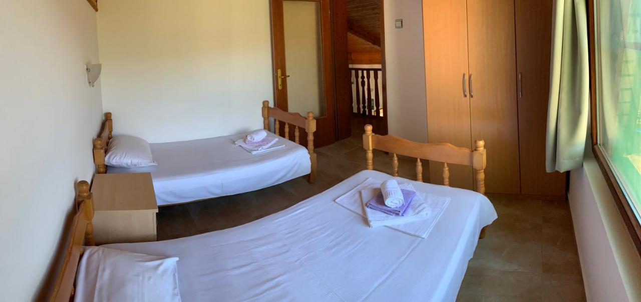 Holiday Home Bratica ウルツィニ エクステリア 写真