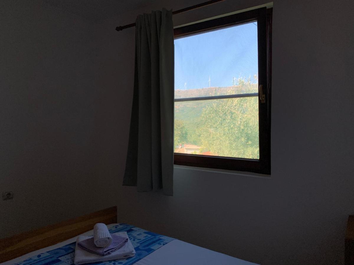 Holiday Home Bratica ウルツィニ エクステリア 写真