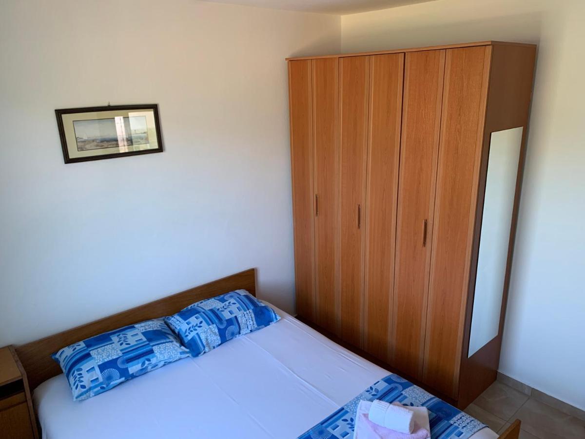 Holiday Home Bratica ウルツィニ エクステリア 写真