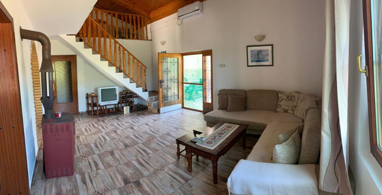 Holiday Home Bratica ウルツィニ エクステリア 写真